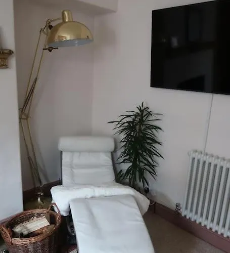 Victorian Farrar * York